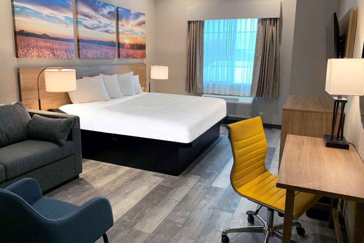 Days Inn & Suites By Wyndham Greater Tomball Eksteriør bilde