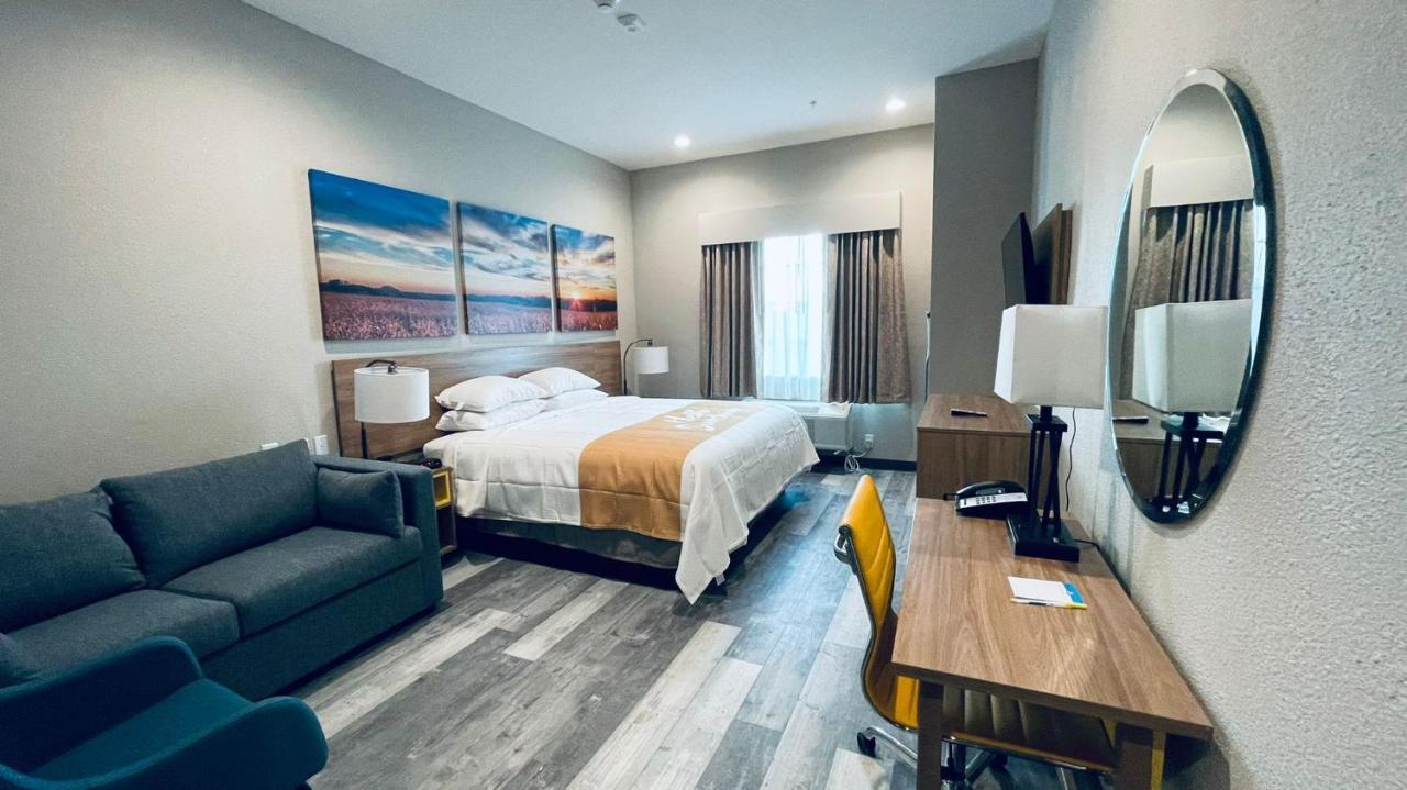Days Inn & Suites By Wyndham Greater Tomball Eksteriør bilde