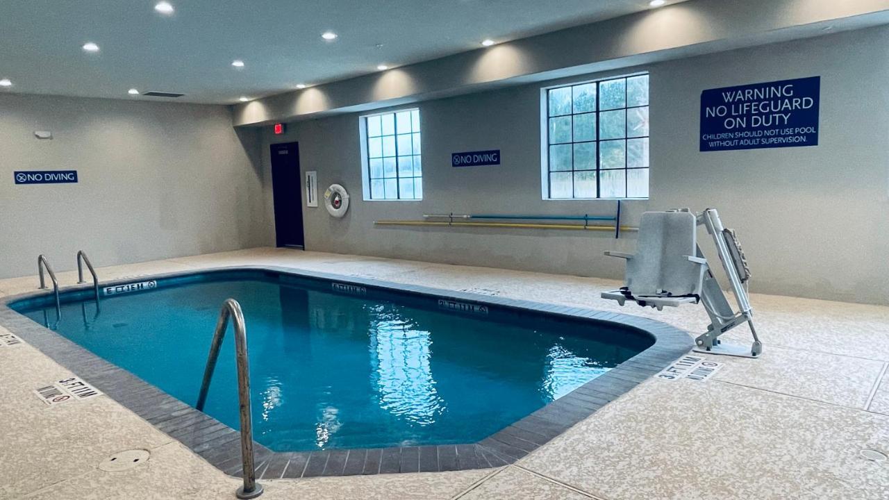 Days Inn & Suites By Wyndham Greater Tomball Eksteriør bilde