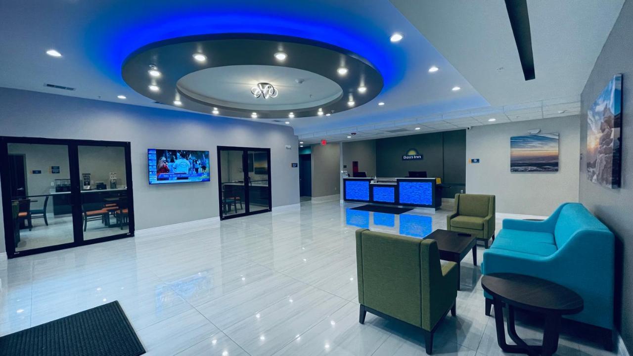 Days Inn & Suites By Wyndham Greater Tomball Eksteriør bilde