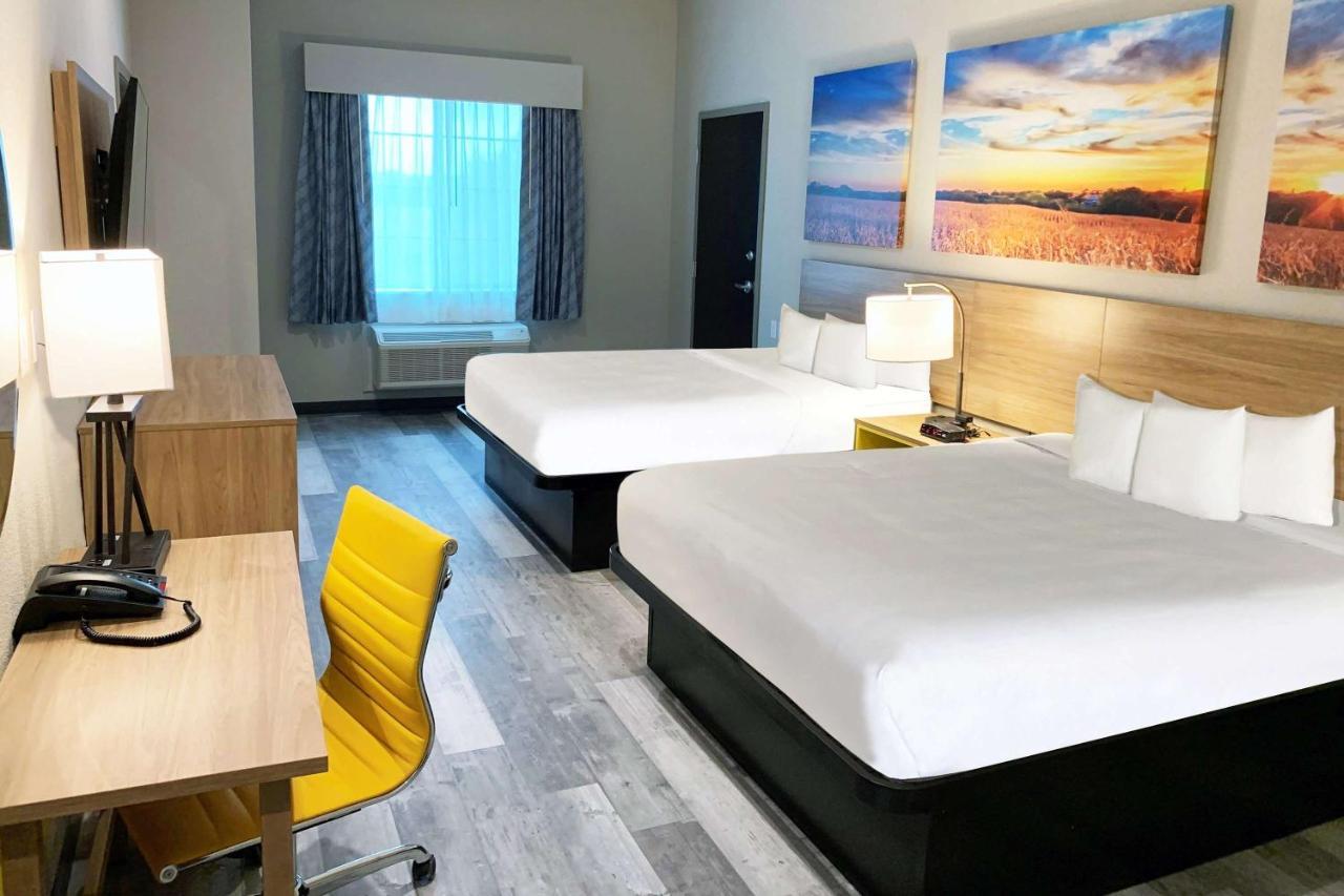 Days Inn & Suites By Wyndham Greater Tomball Eksteriør bilde