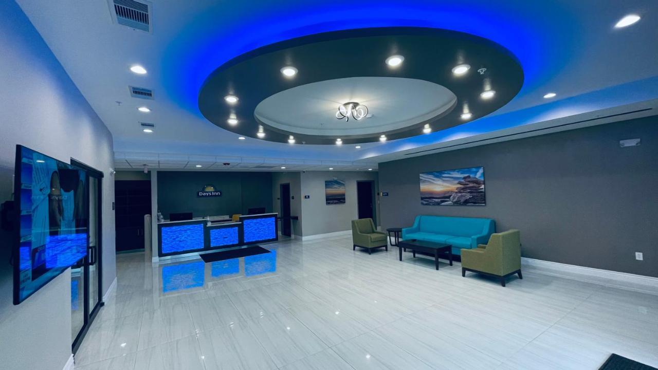 Days Inn & Suites By Wyndham Greater Tomball Eksteriør bilde