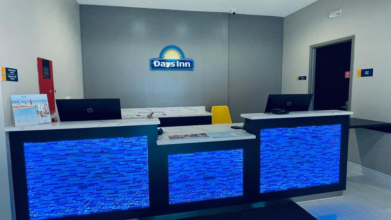 Days Inn & Suites By Wyndham Greater Tomball Eksteriør bilde