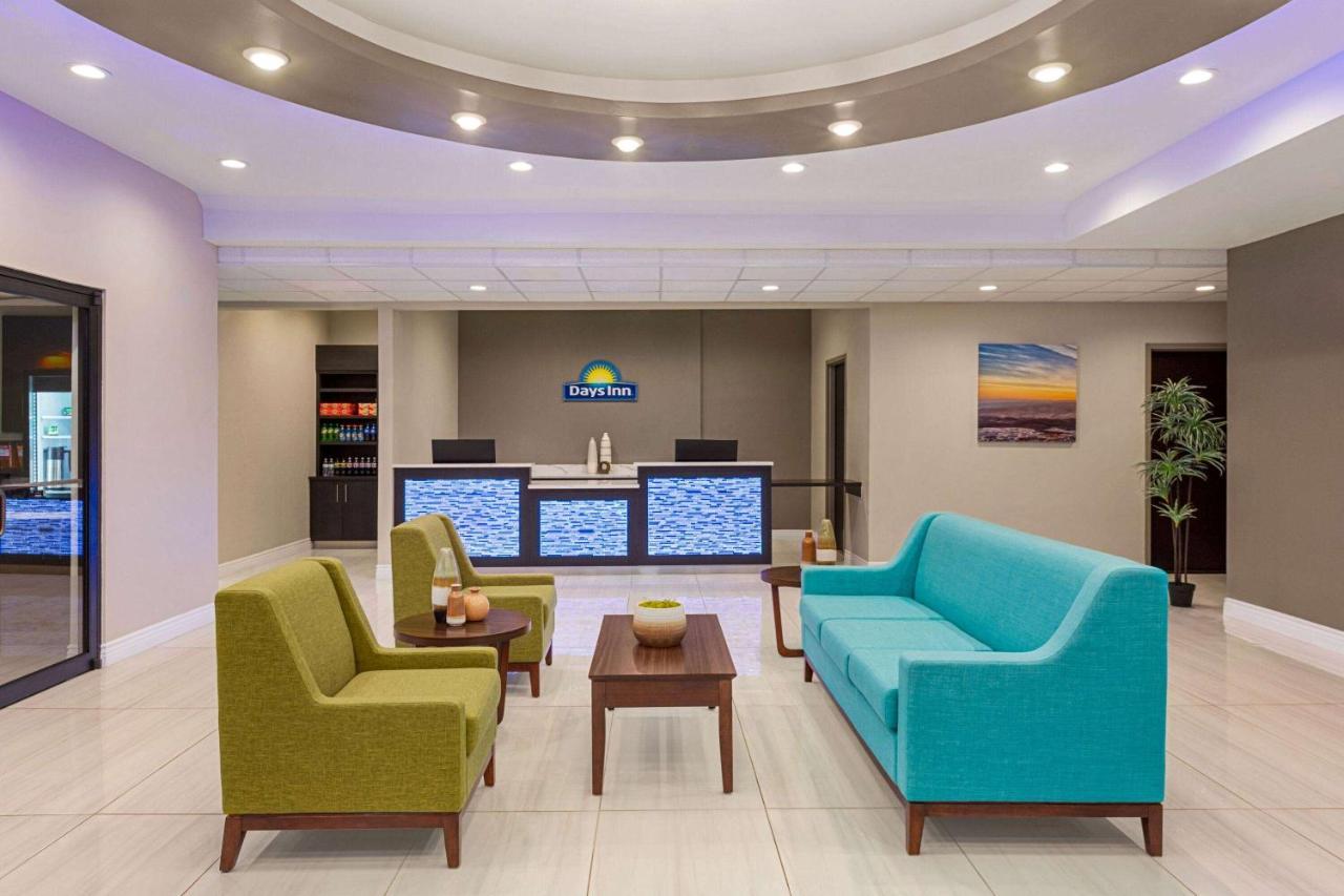 Days Inn & Suites By Wyndham Greater Tomball Eksteriør bilde