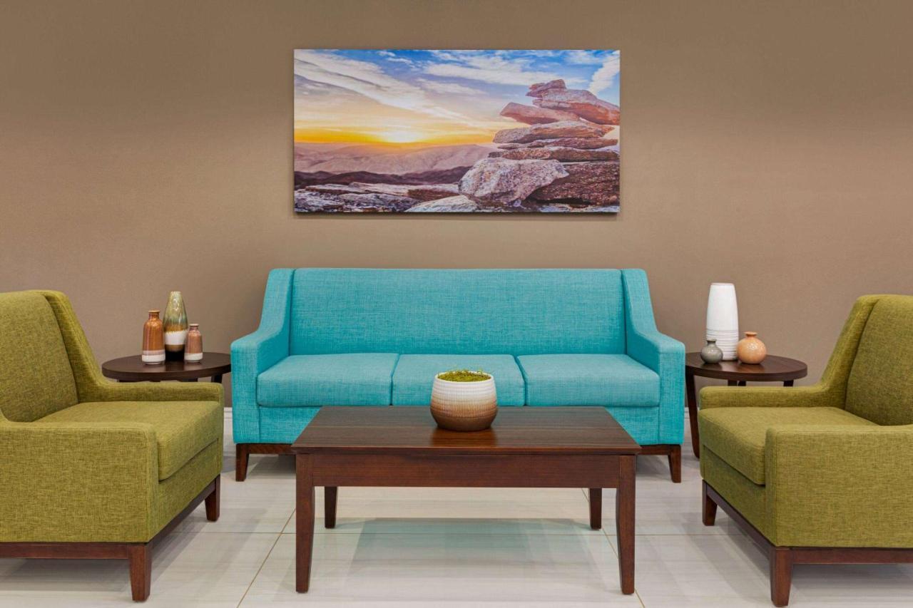 Days Inn & Suites By Wyndham Greater Tomball Eksteriør bilde