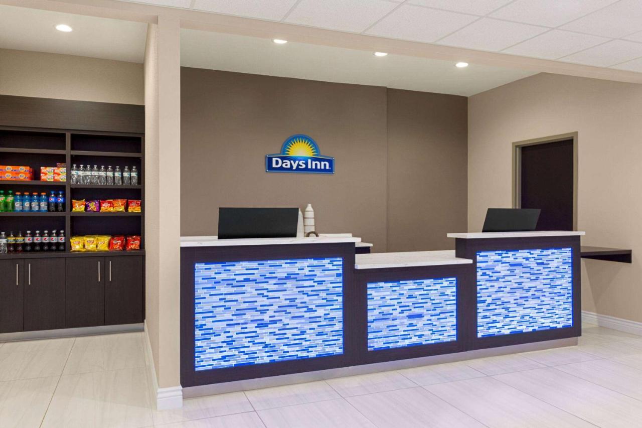 Days Inn & Suites By Wyndham Greater Tomball Eksteriør bilde