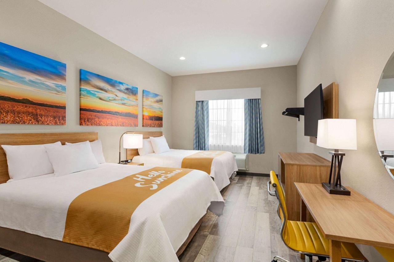 Days Inn & Suites By Wyndham Greater Tomball Eksteriør bilde