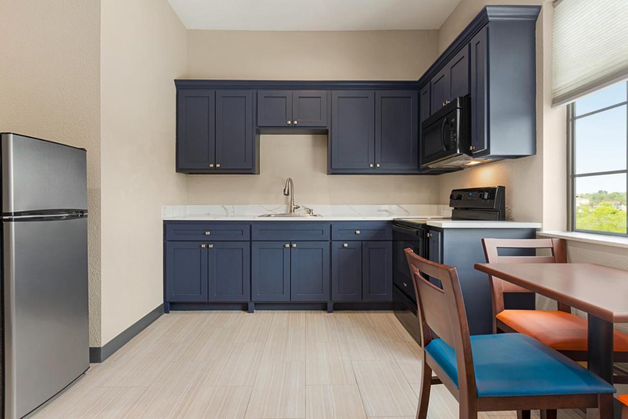 Days Inn & Suites By Wyndham Greater Tomball Eksteriør bilde