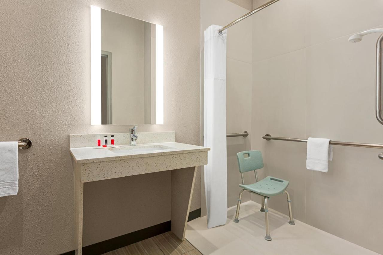 Days Inn & Suites By Wyndham Greater Tomball Eksteriør bilde