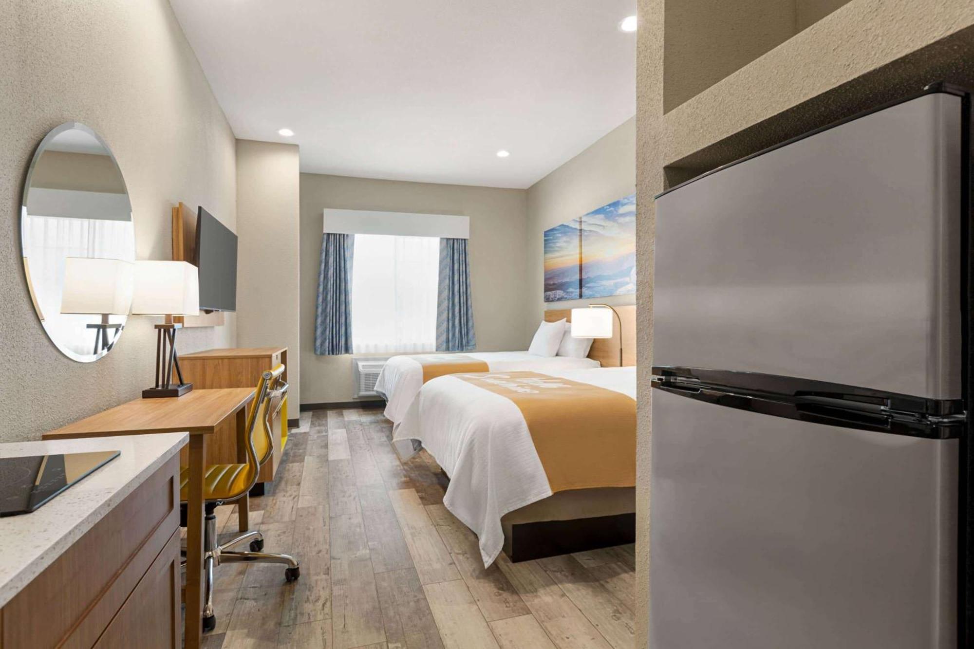 Days Inn & Suites By Wyndham Greater Tomball Eksteriør bilde