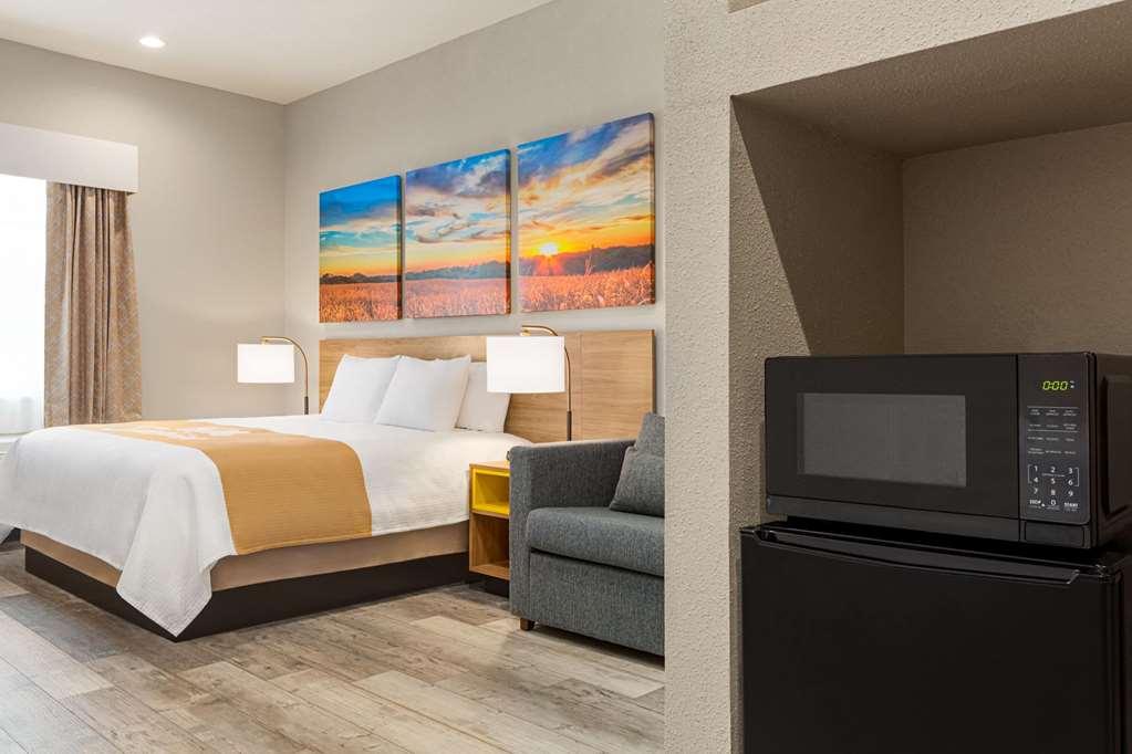 Days Inn & Suites By Wyndham Greater Tomball Rom bilde